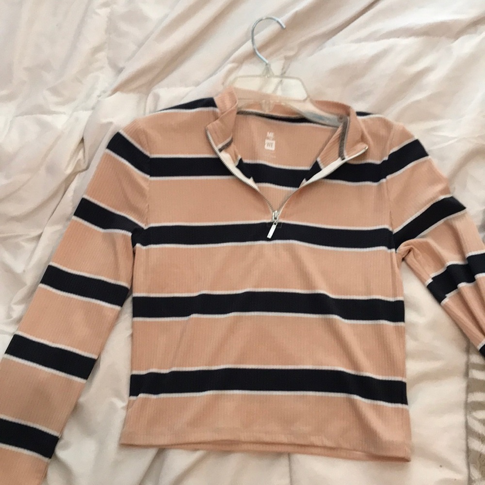 Long sleeve stripped essentials top